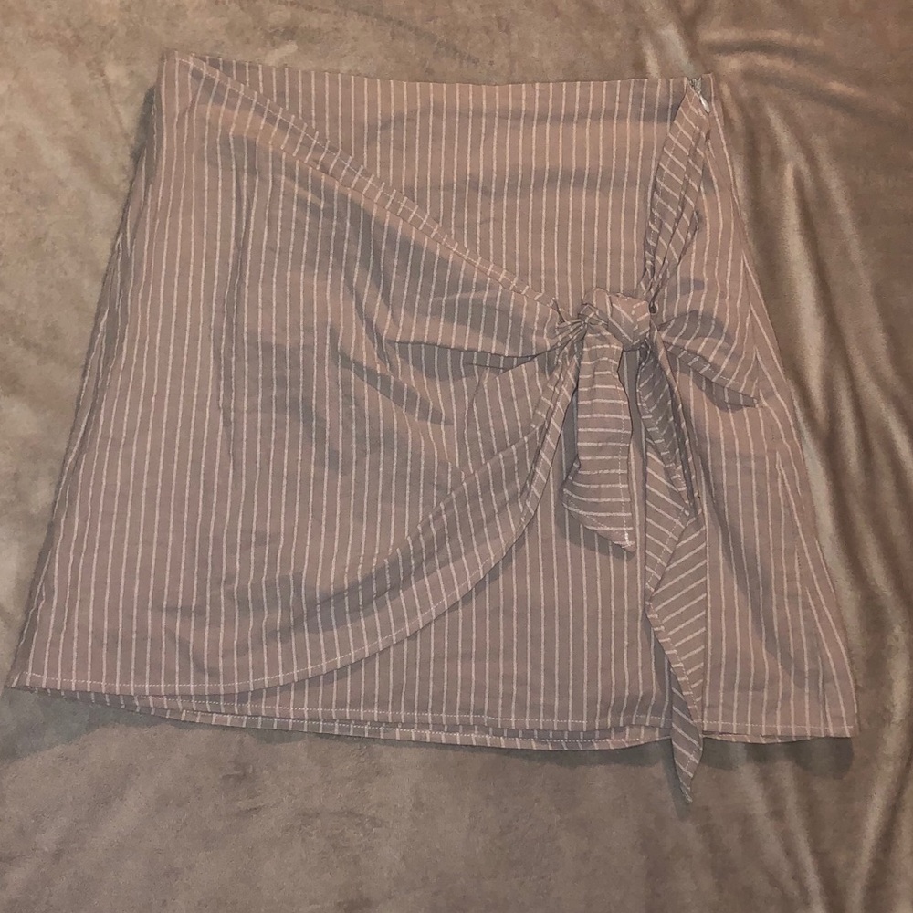 Grade and Gather tie knot Pinstriped skirt